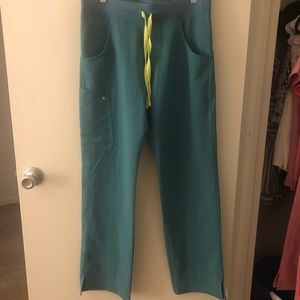 FIGS Kade Cargo Scrub Pants